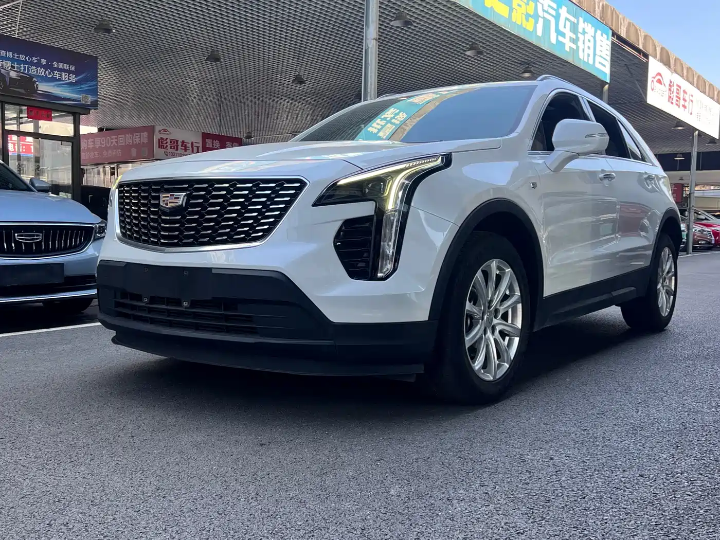 Фото 1 - Cadillac XT4