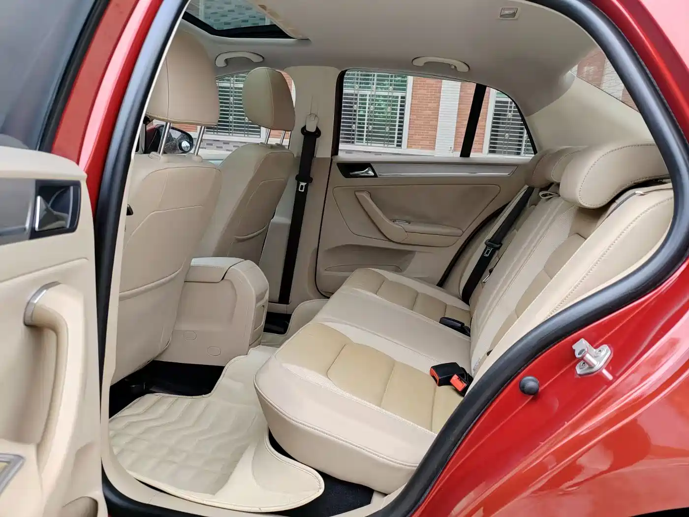 Volkswagen Bora 2014 1.6L Automatic Comfort Edition фото 6