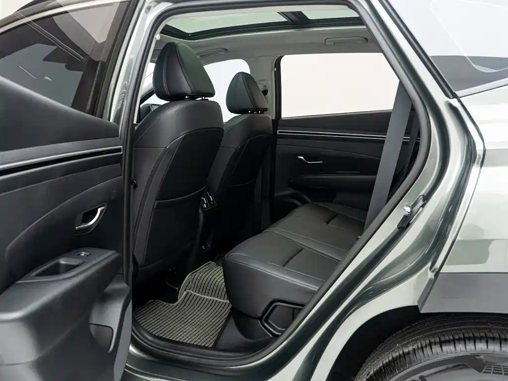 Hyundai Tucson 2023 Tucson L 1.5T Automatic 2WD DLX Luxury Edition фото 14