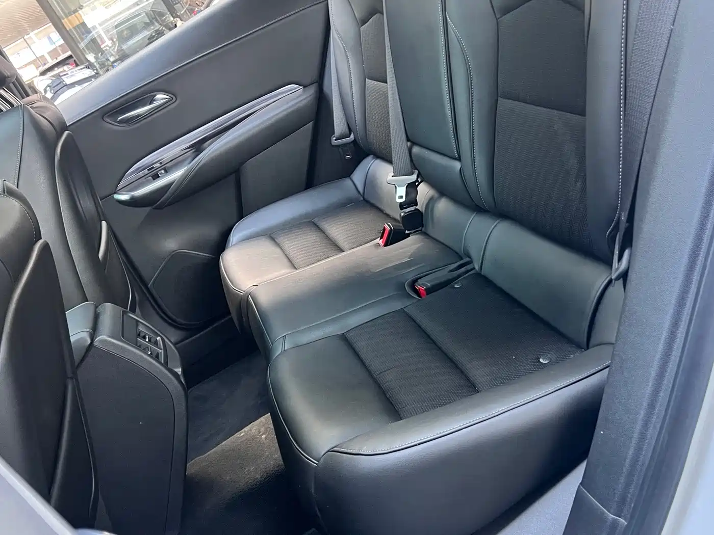 Фото 12 - Cadillac XT4