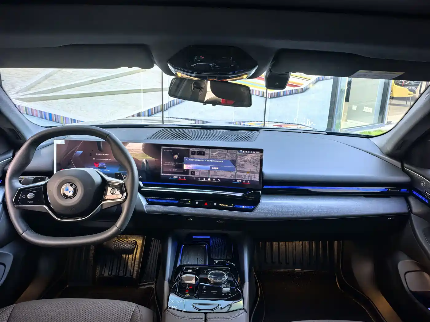 BMW 5 Series 2024 525Li Luxury Package фото 4