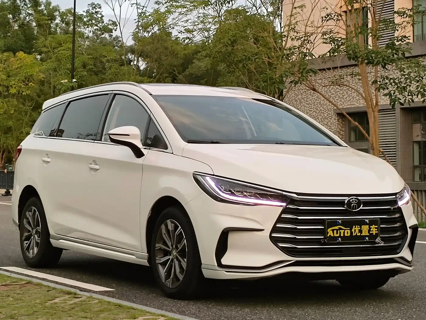 BYD Song MAX 2021 2021 Upgrade 1.5T Automatic Luxury Edition 6-Seater