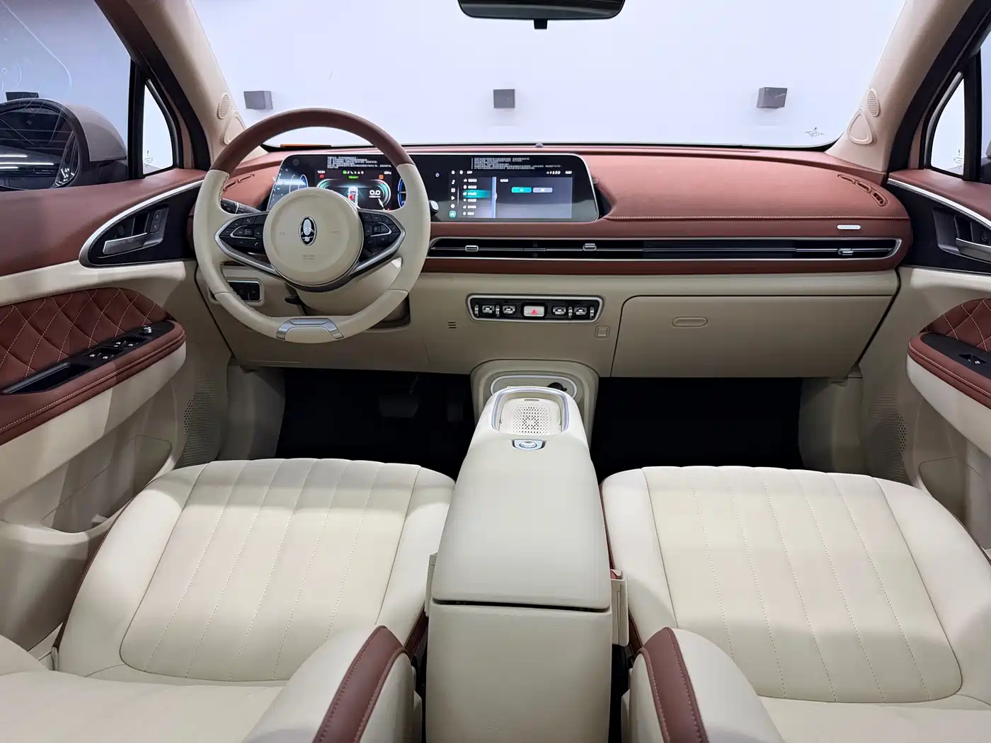 Ora Good Cat 2024 2023 401km Standard Range Luxury NCM
