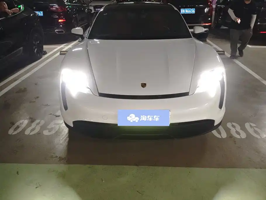 Porsche Taycan 2020 2019 Taycan 4S