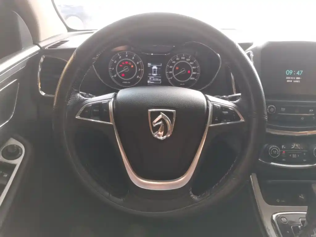 Baojun 560 2017 2016 1.8L iAMT Luxury
