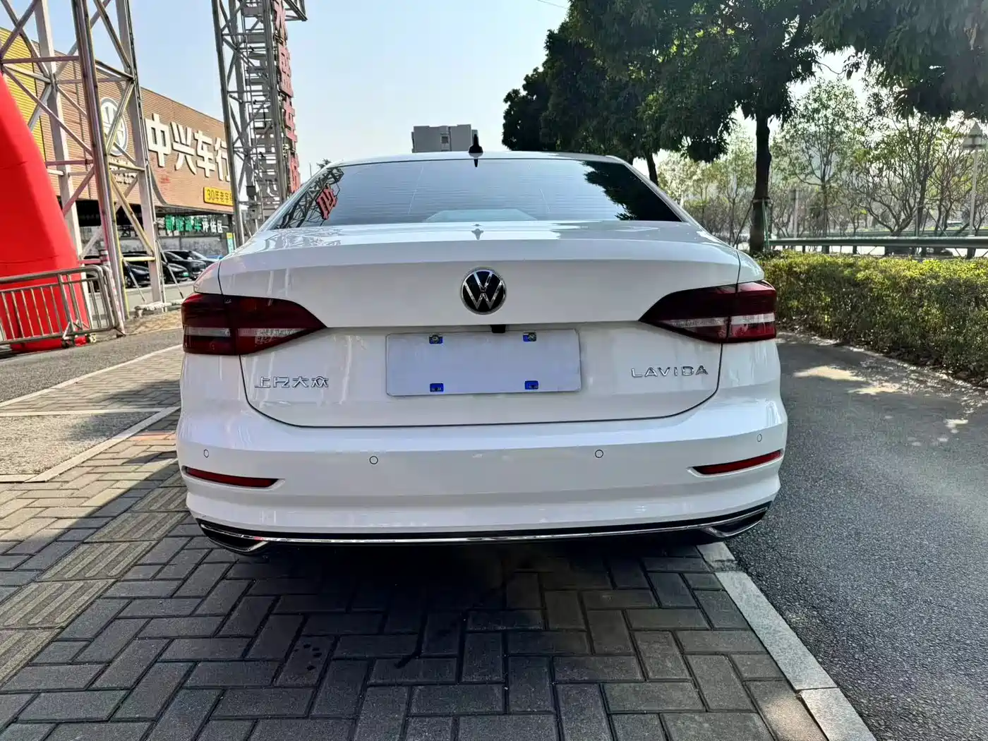 Volkswagen Lavida 2022 1.5L Auto Vision Edition фото 6