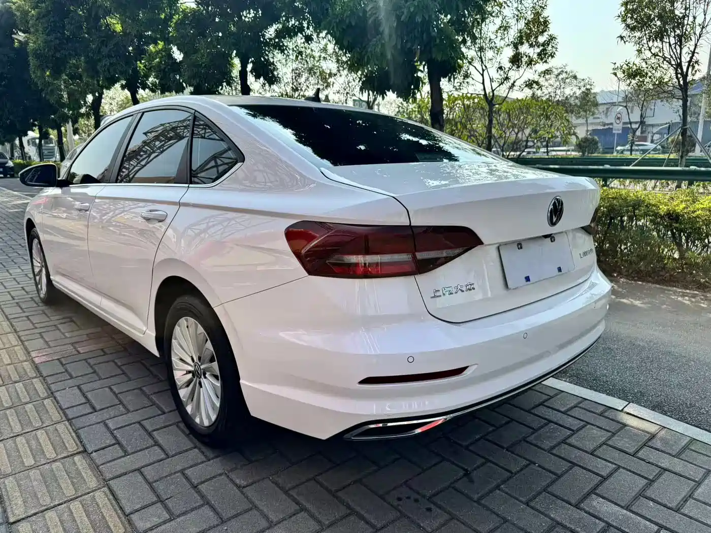 Volkswagen Lavida 2022 1.5L Auto Vision Edition фото 5