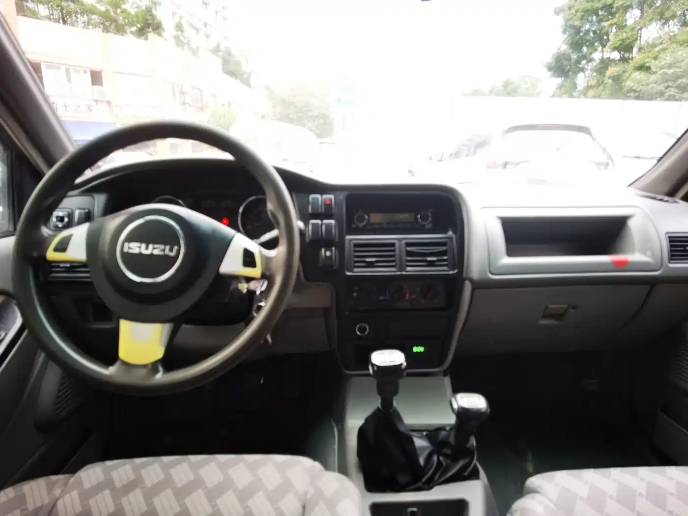 Isuzu Pickup 2015 2015 2.8T 4WD 4JB1CT