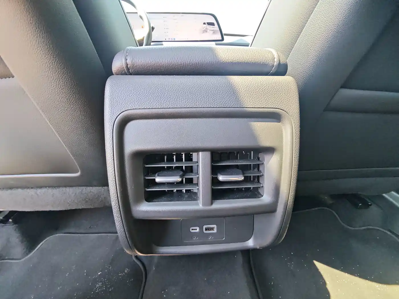 Cadillac XT4 2025 2024 28T 2WD Luxury