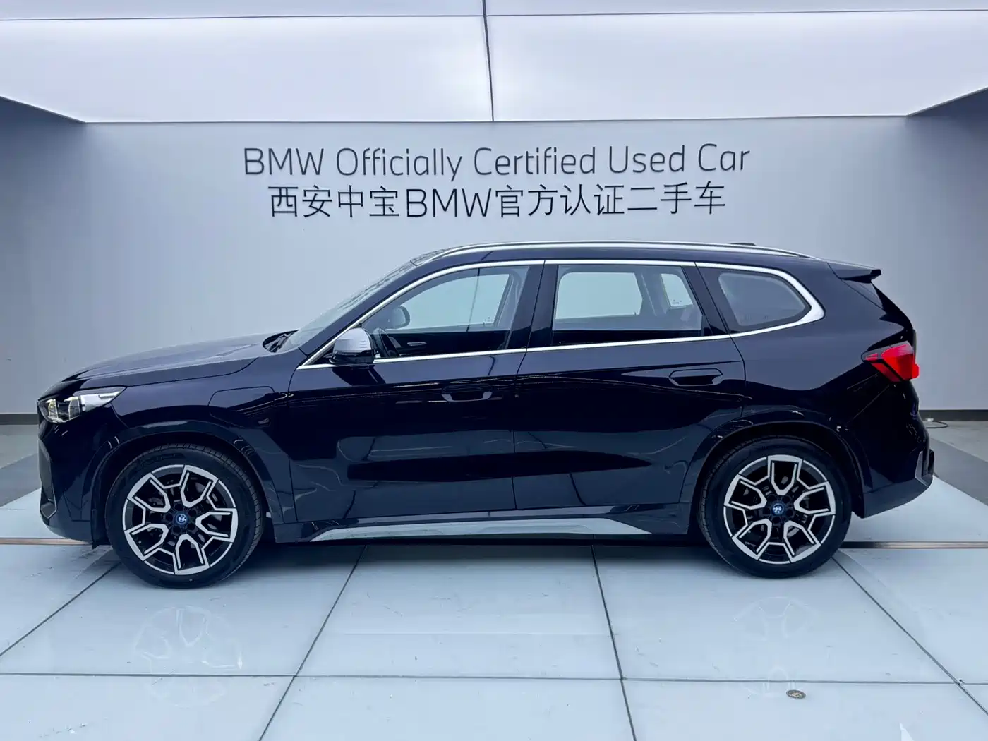 BMW iX1 2023 2023 xDrive30L X Design Package