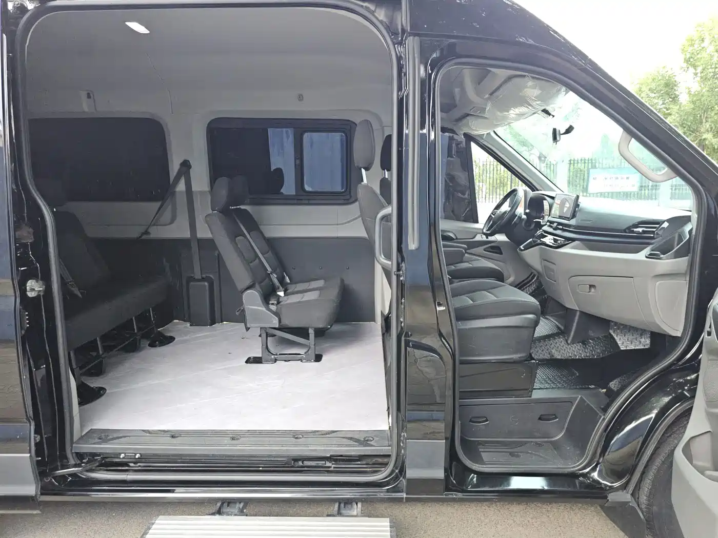 SAIC Maxus Xintu V90 2025 2024 Zhijie 2.0T Automatic FWD Long Wheelbase High Roof Single Rear Tire 6/7-Seater