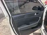 Photo 14 - Hyundai Sonata