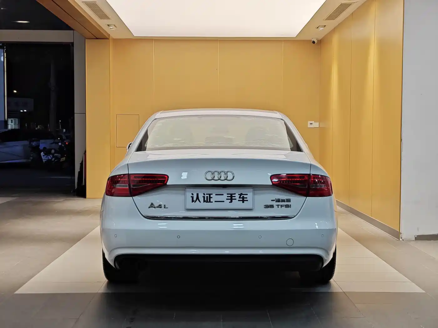 Audi A4L 2013 35 TFSI Automatic Standard фото 27