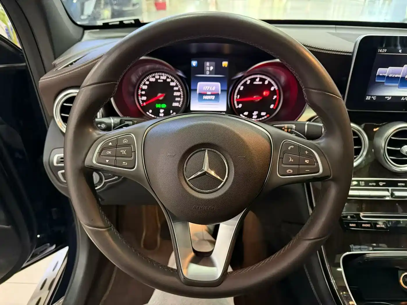 Mercedes-Benz GLC 2017 GLC 260 4MATIC Dynamic фото 6