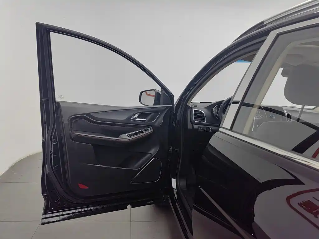 Baojun 560 2015 2015 1.8L Manual Luxury