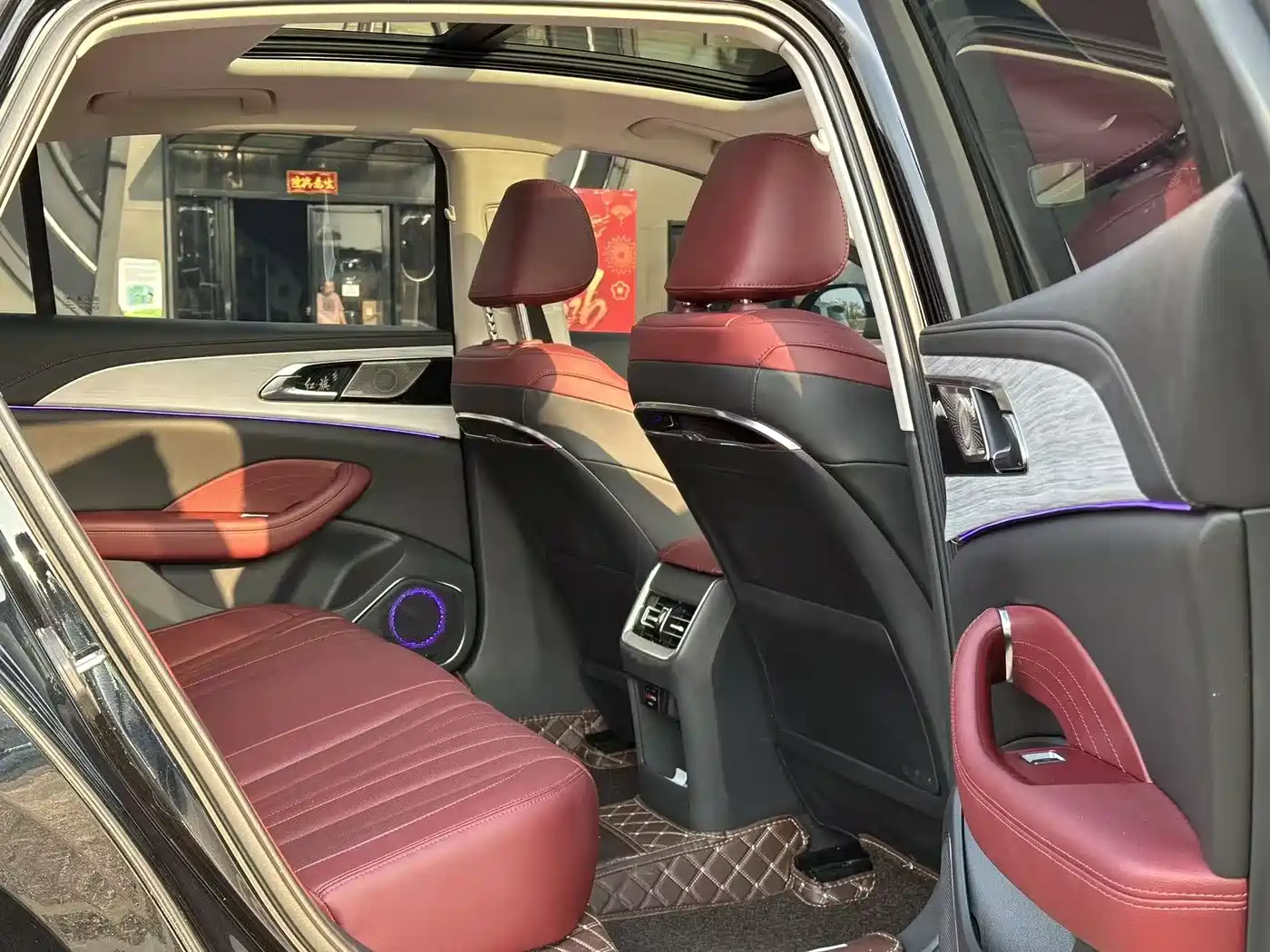 Hongqi H5 2025 1.5T DCT Flag Rhythm 500,000 Units Memorial Edition фото 13