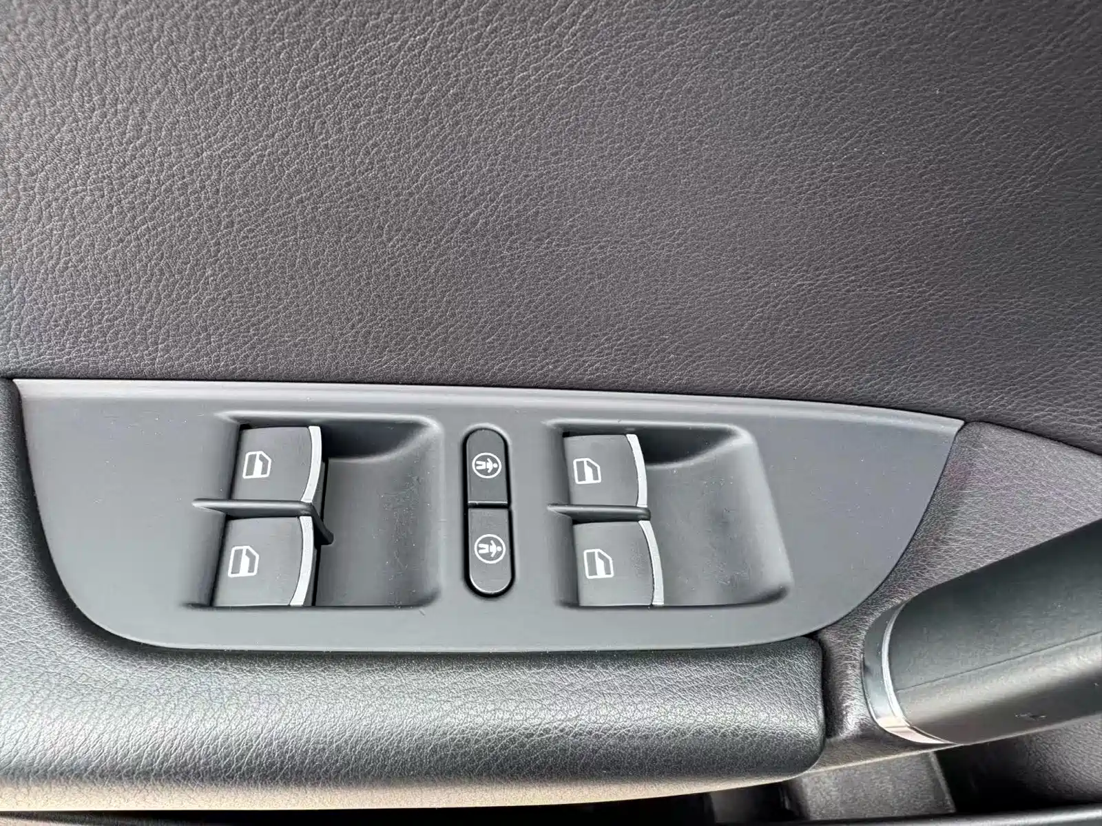 Фото 20 - Volkswagen Touareg