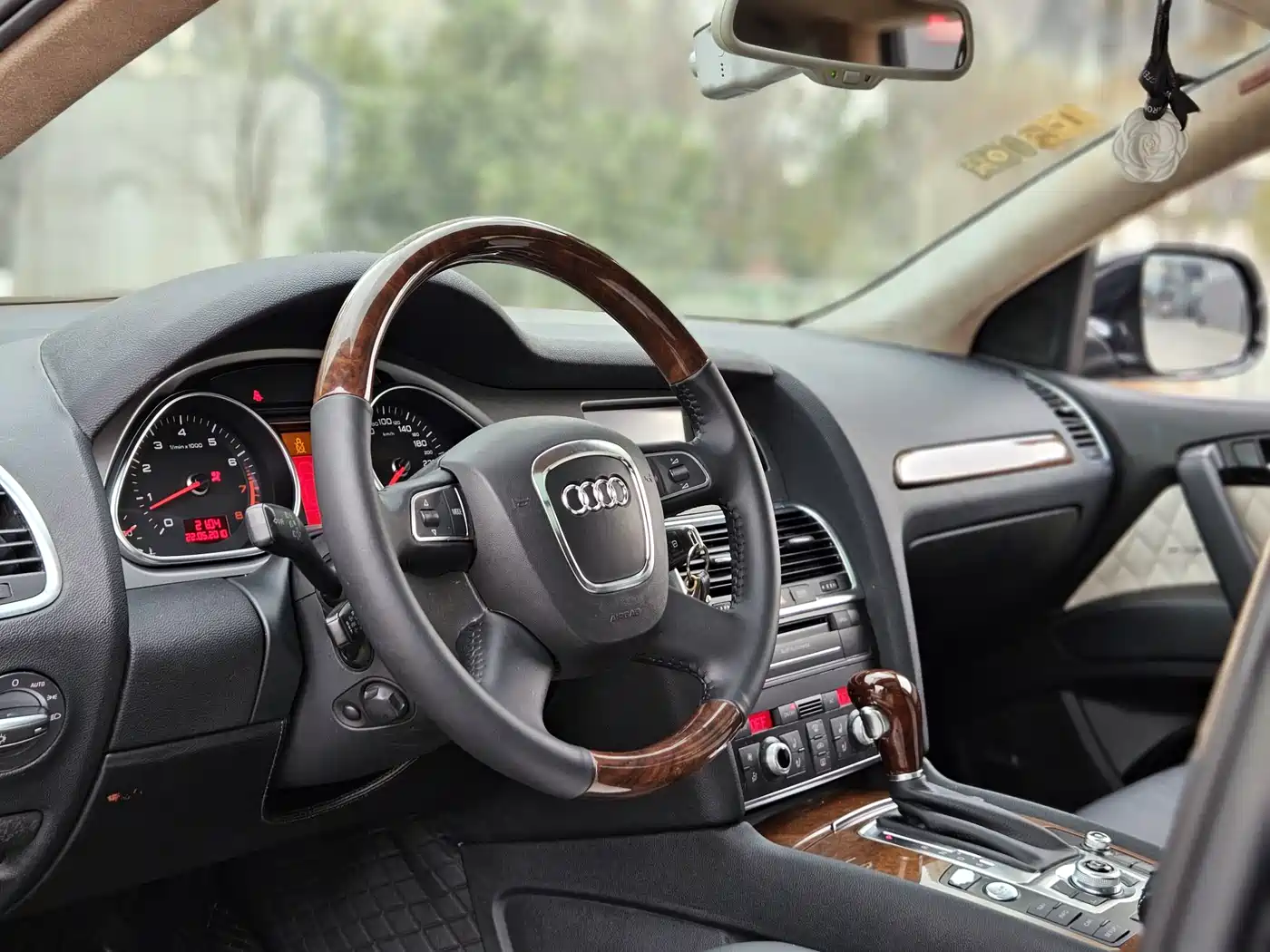 Audi Q7 2011 3.0 TFSI Exclusive (245kW) фото 6