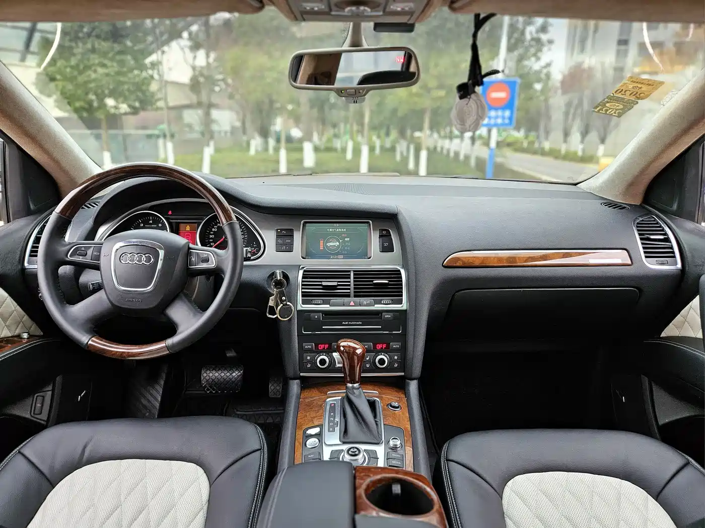 Audi Q7 2011 3.0 TFSI Exclusive (245kW) фото 10