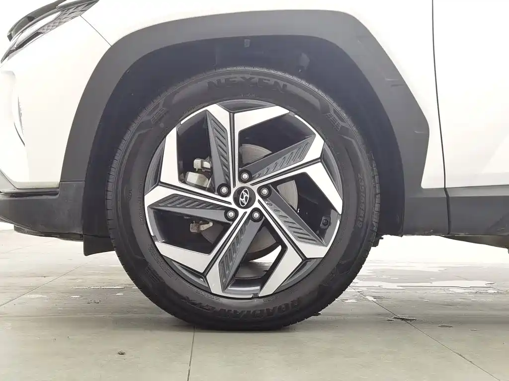 Фото 17 - Hyundai Tucson