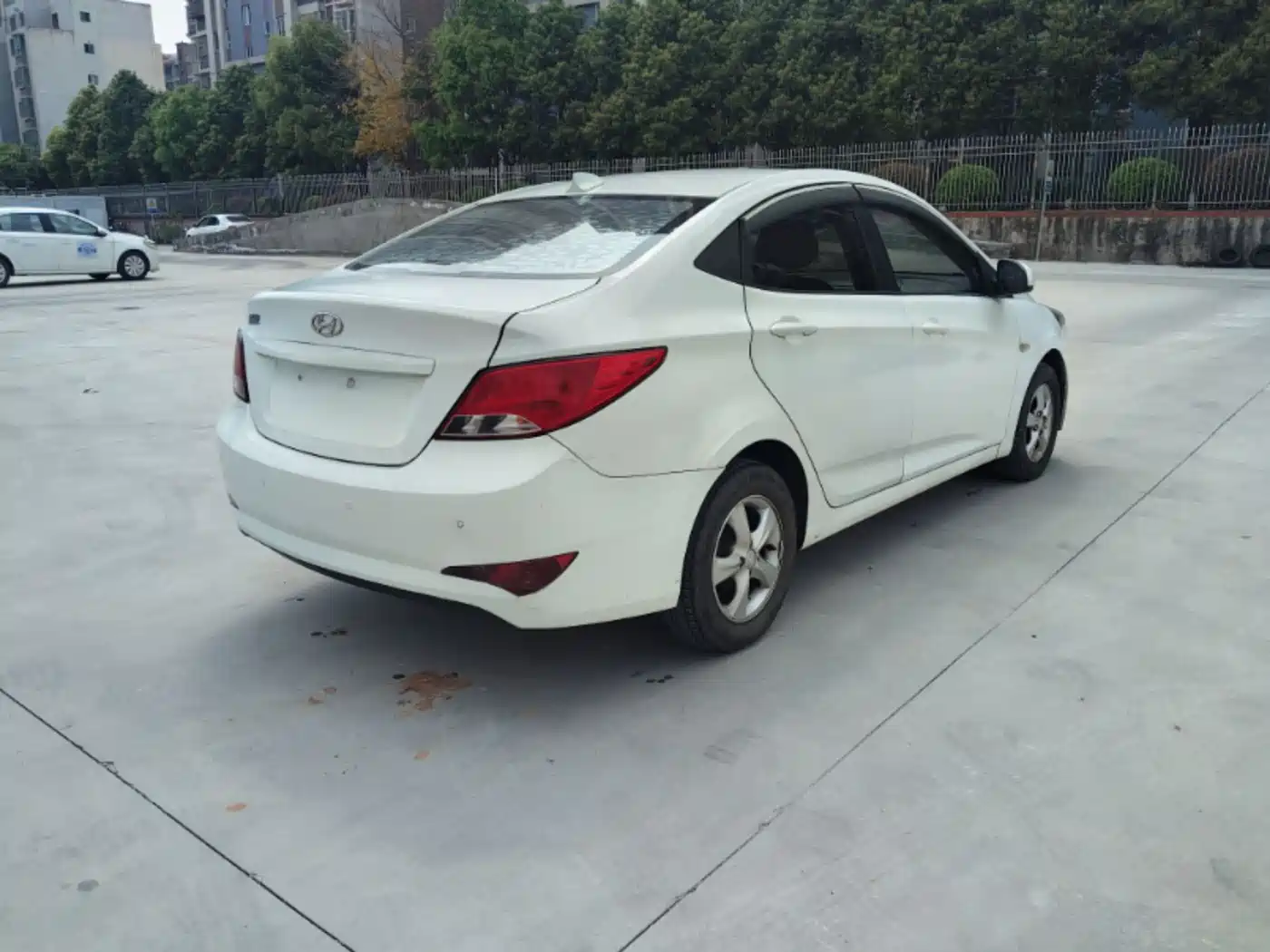 Hyundai Verna 2014 1.4L Automatic Smart GLS фото 8