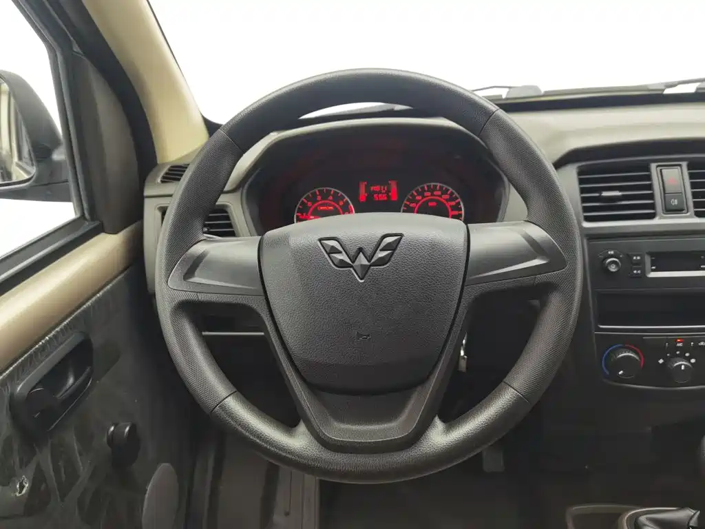 Wuling Motors Wuling Rongguang S 2023 2023 1.5L Base 5/7 Seater
