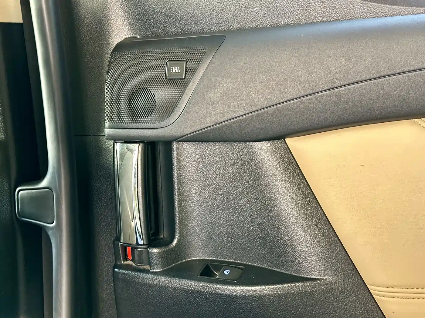Toyota Alphard 2018 Facelift 3.5L Premium Edition фото 32