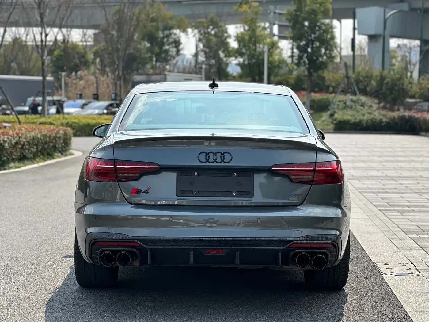 AUDI S4