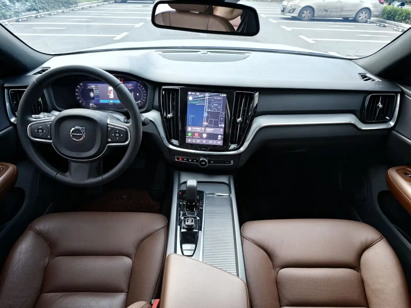 Volvo S60 2025 B4 Smart Luxury Edition фото 5