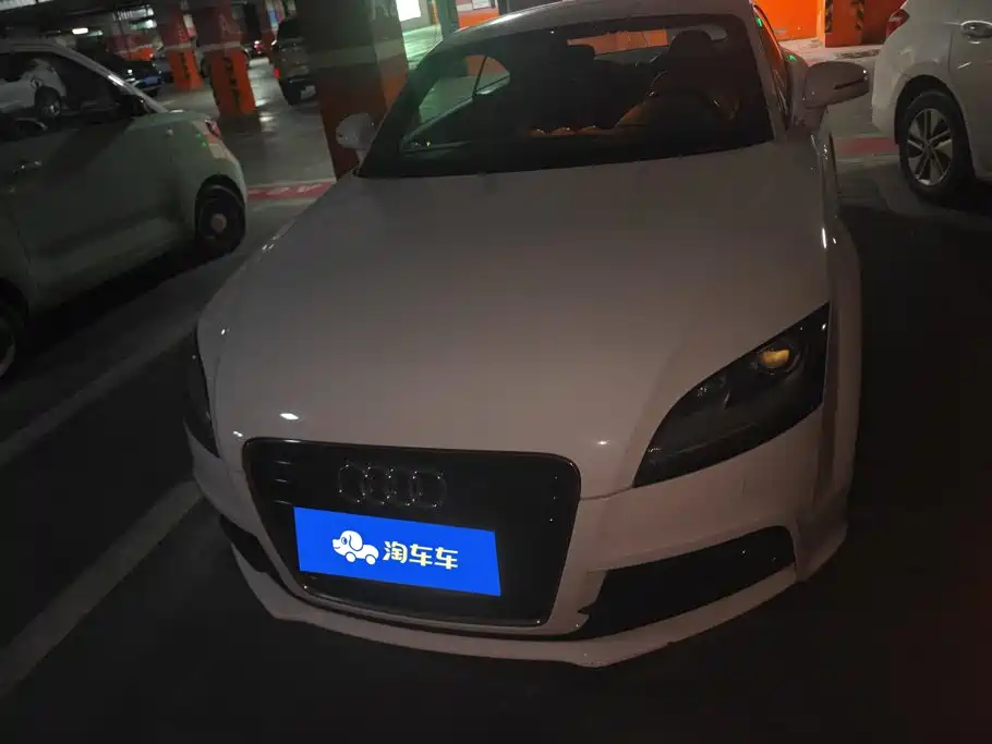 Photo 2 - Audi TT