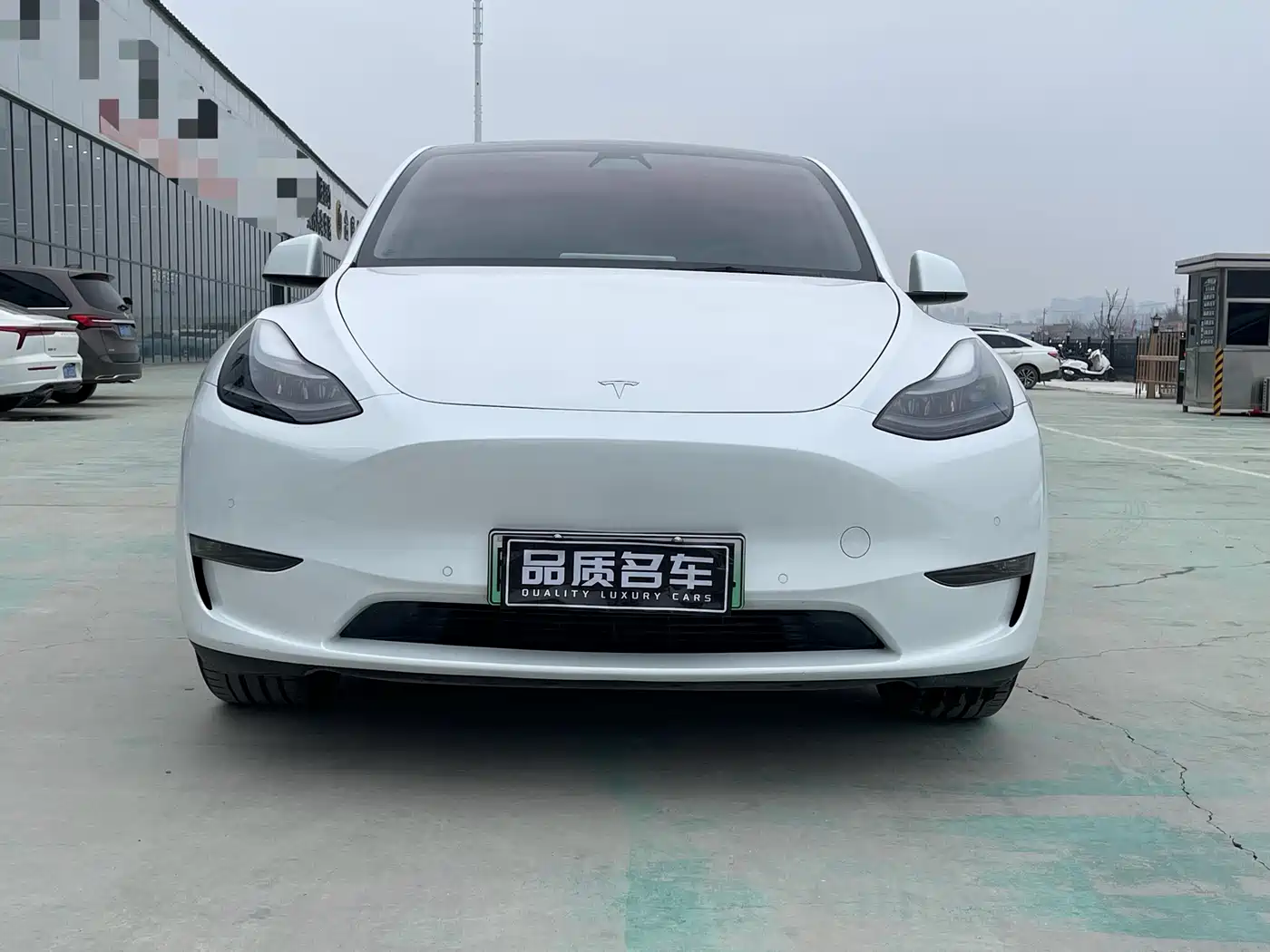 TESLA MODEL Y