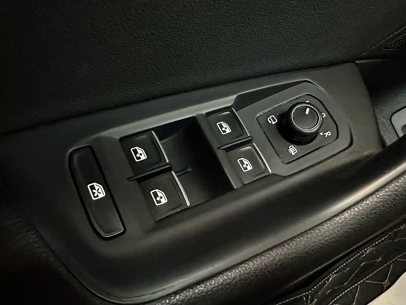 Volkswagen FAW-Volkswagen CC 2019 330TSI Charming Appearance (China V) фото 25