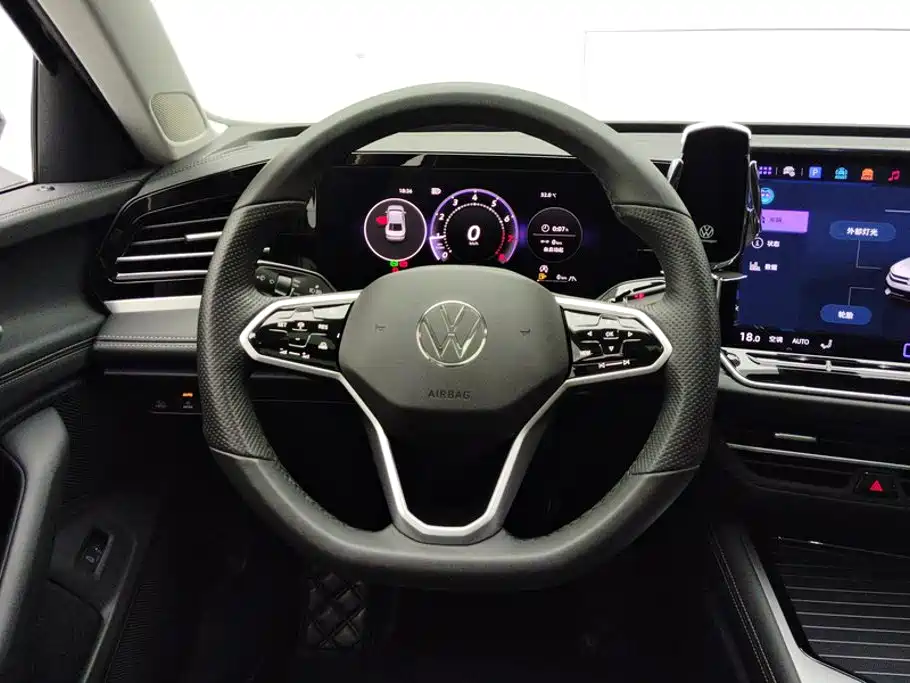 Фото 15 - Volkswagen Magotan
