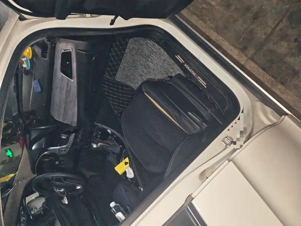 Photo 19 - Baojun 730