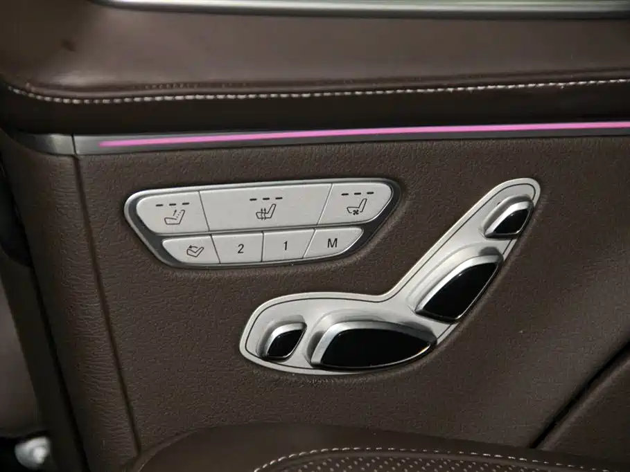 Mercedes-Benz V-Class 2024 V 300 L Long Wheelbase Luxury Edition фото 17