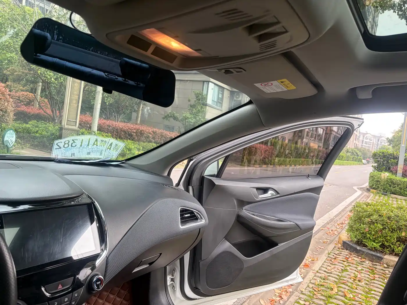 Chevrolet Cruze 2018 2018 320 Automatic Pioneer Sunroof Edition