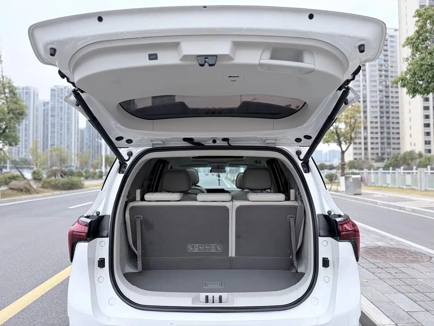 DONGFENG POPULAR YACHTS