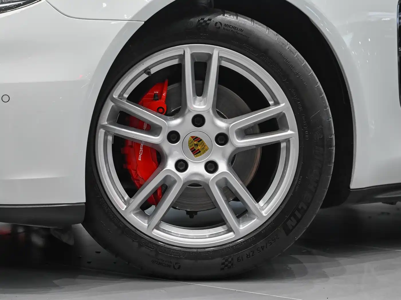 Porsche Panamera 2019 Panamera 2.9T фото 21