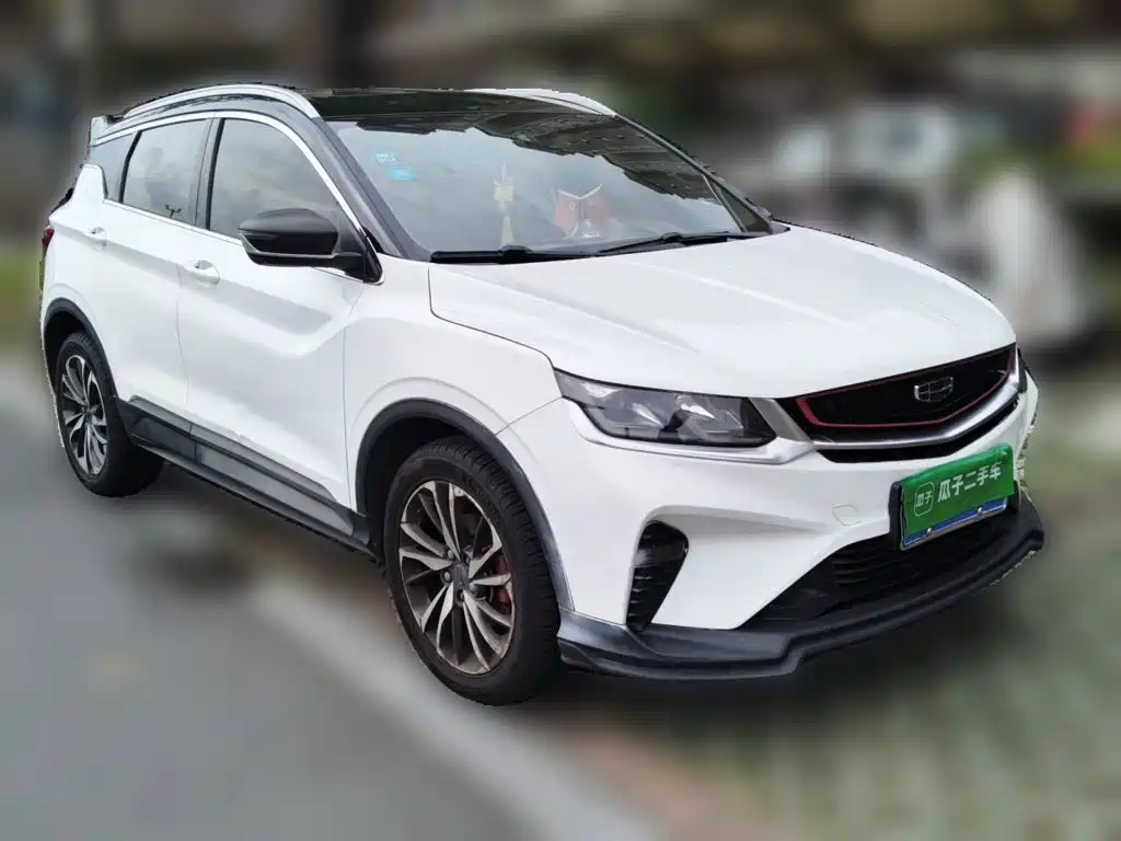 Фото 24 - Geely Binyue