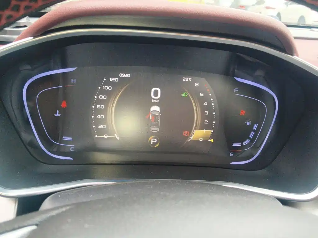 Фото 4 - Geely Binyue