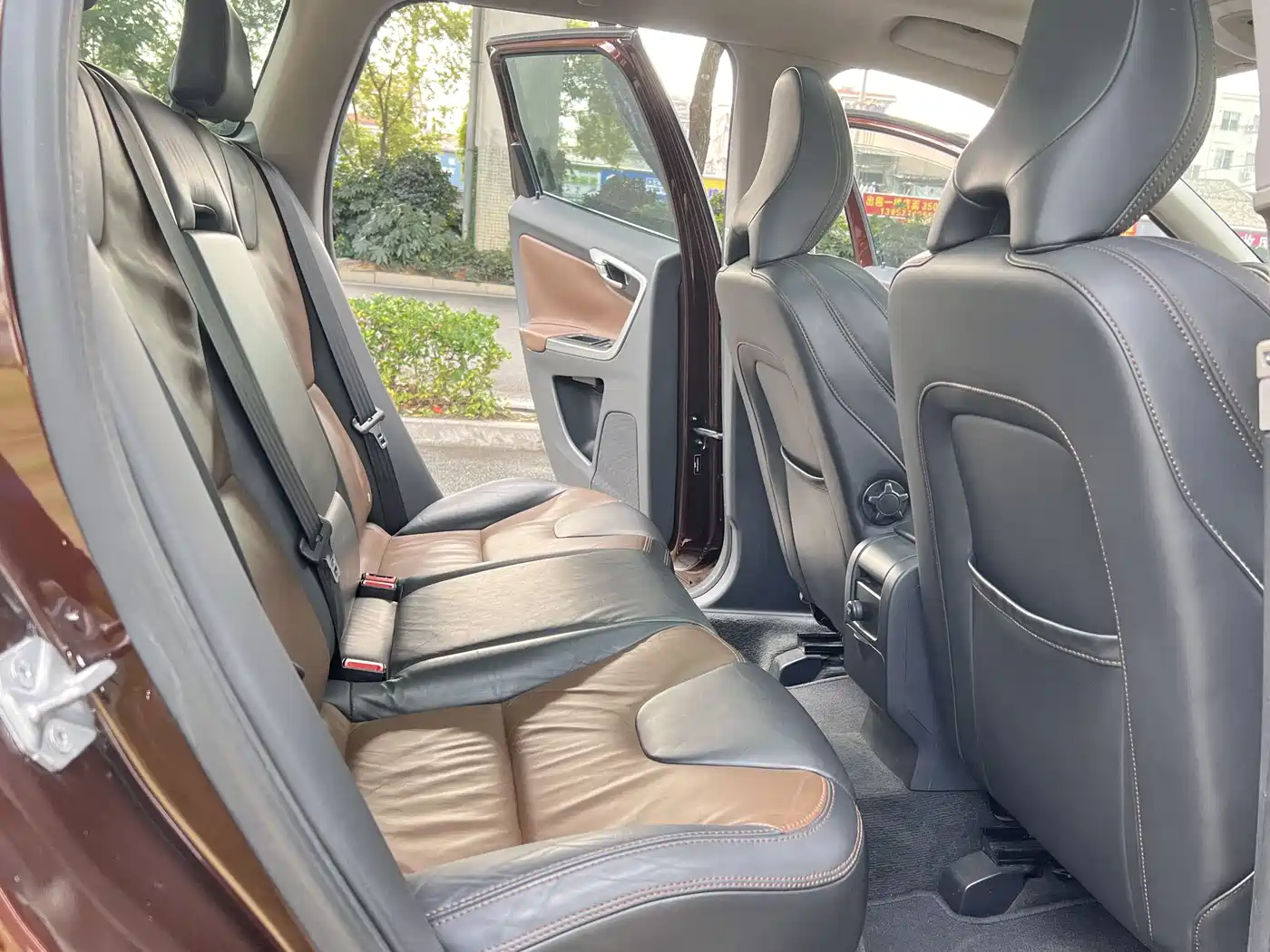 Volvo XC60 (Import) 2014 2015 T6 Momentum