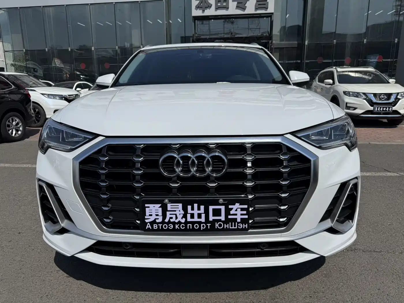 Audi Q3 2022 35 TFSI Fashion Dynamic фото 2