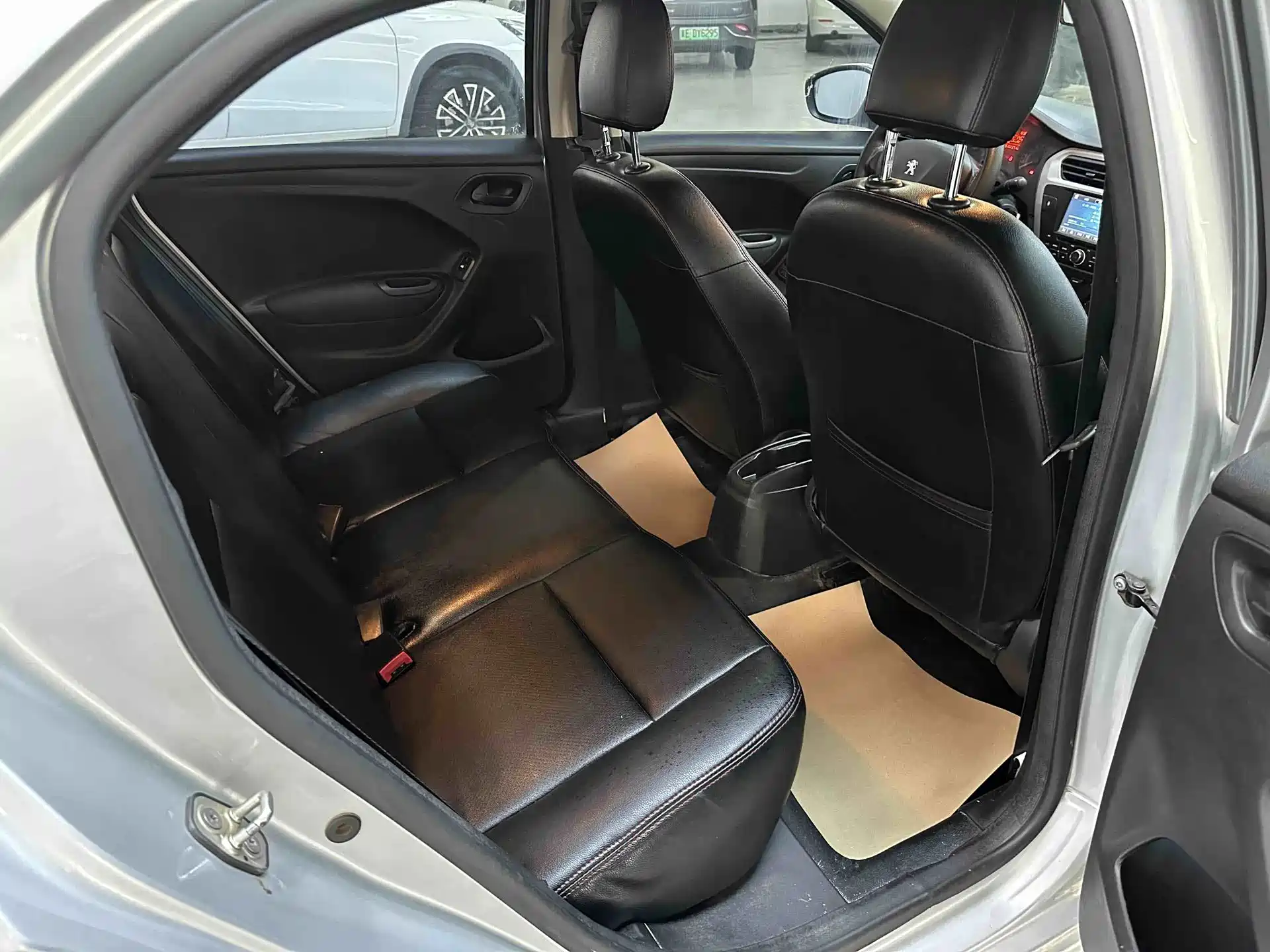 Photo 12 - Peugeot 301