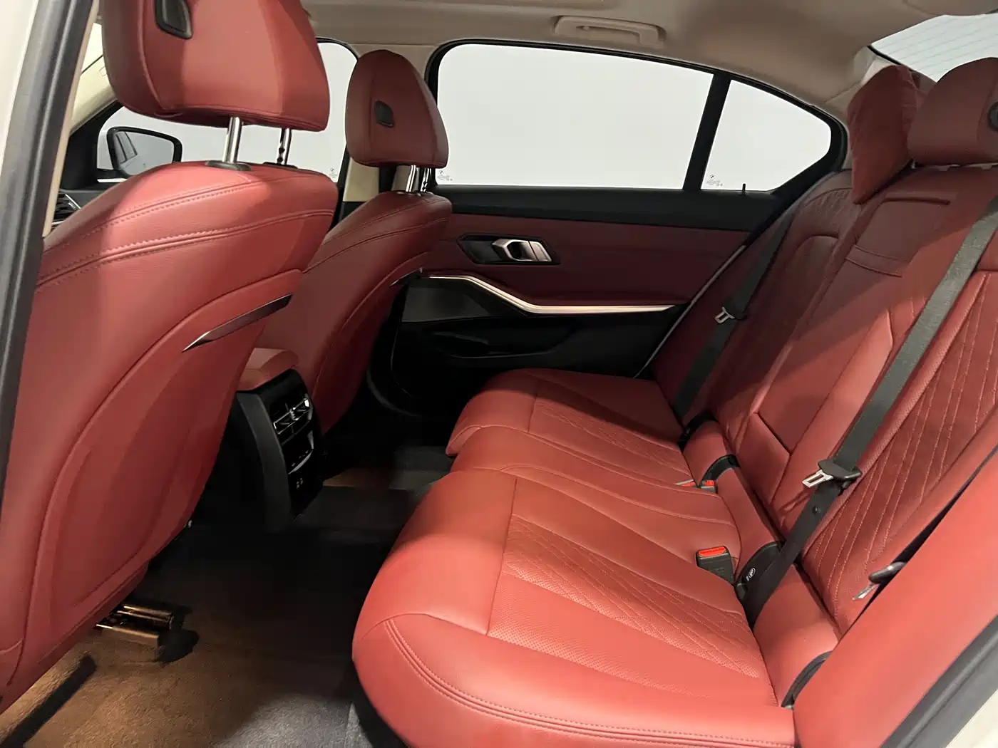 BMW 3 Series 2024 325Li M Sport Package фото 13