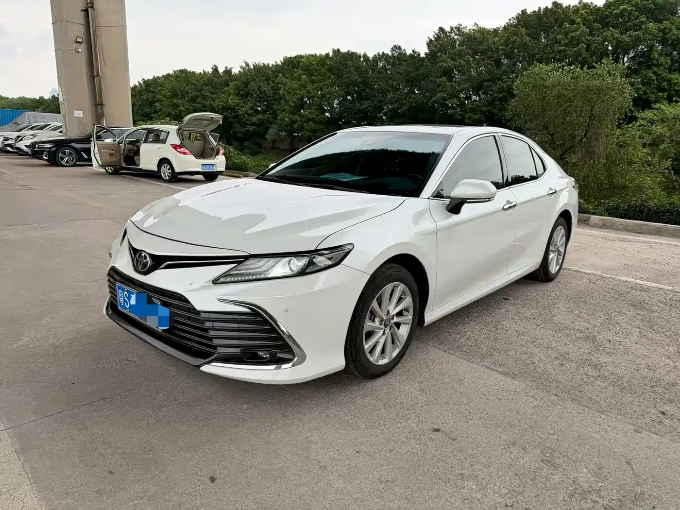 Toyota Camry 2021 2.0G Luxury Edition