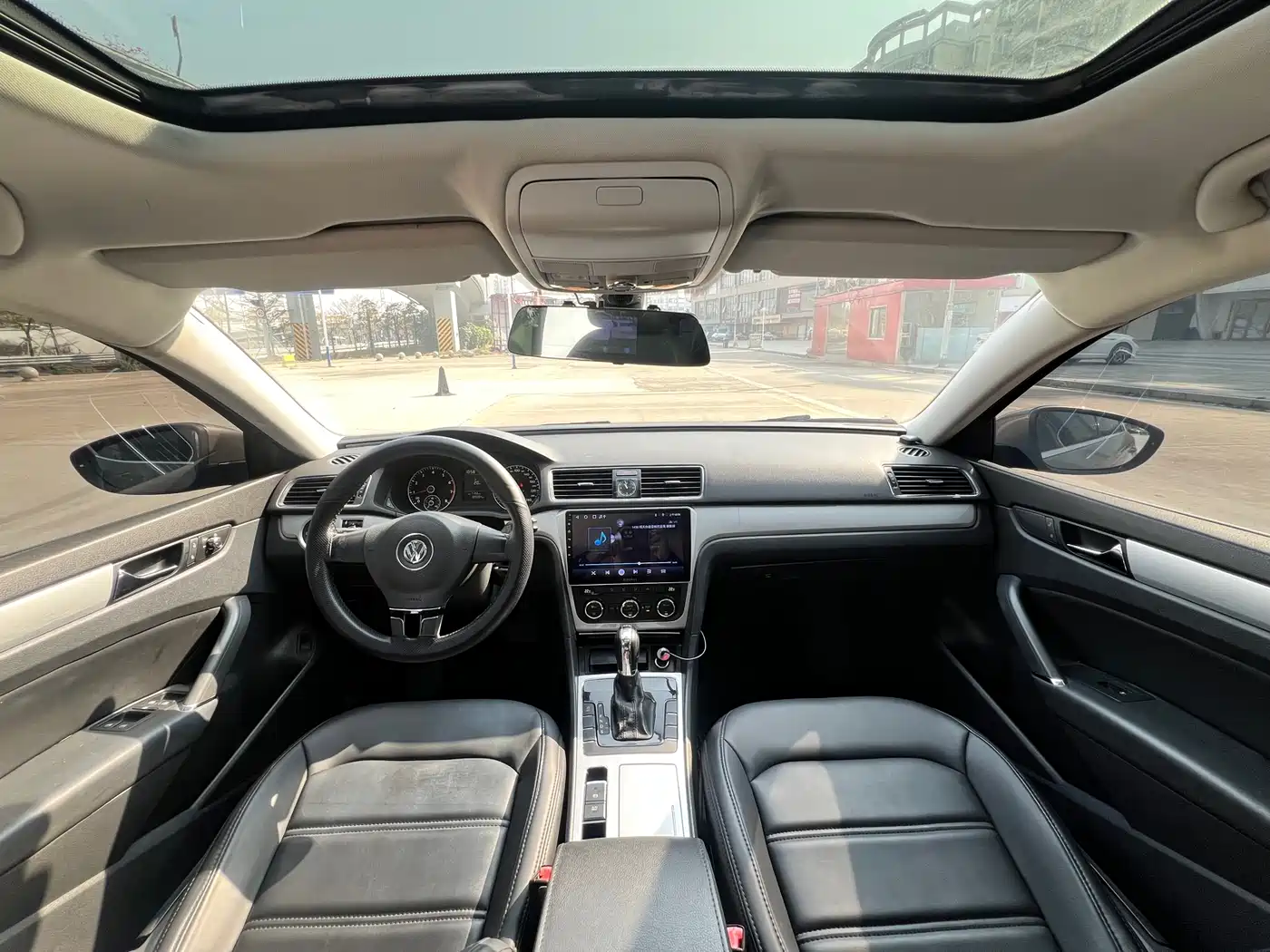 Volkswagen Passat 2011 1.8TSI DSG Honor Edition фото 8