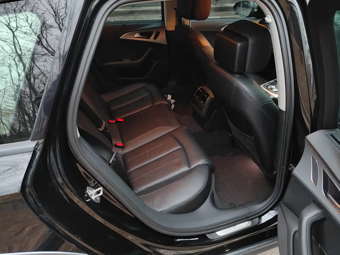 Audi A6 (Import) 2015 3.0T allroad quattro фото 12