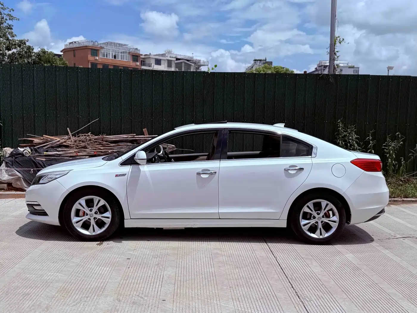 Zotye Z500 2017 2016 1.5T CVT Flagship Model