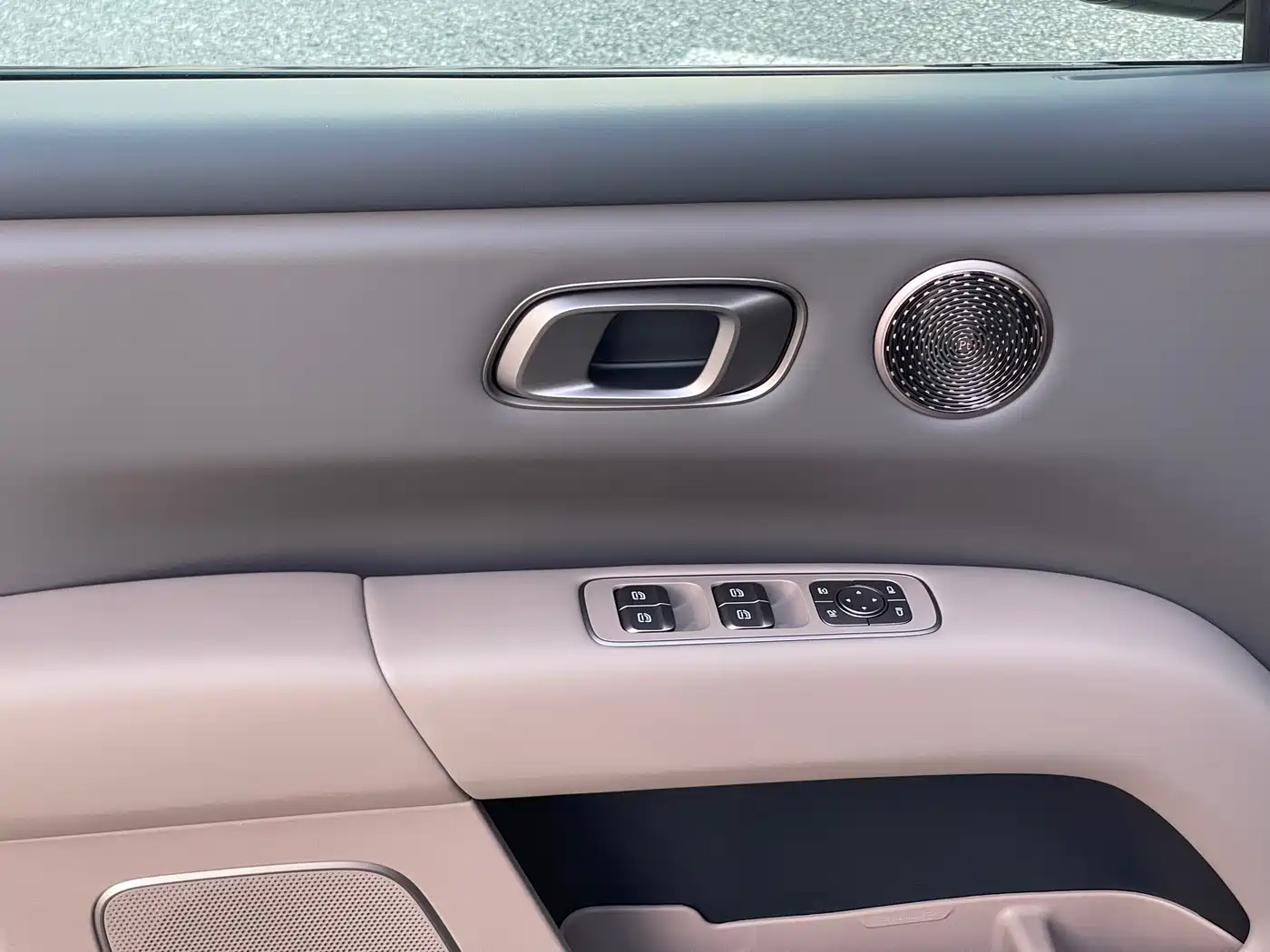 Li Auto i6 2025 2025 4WD Base Model