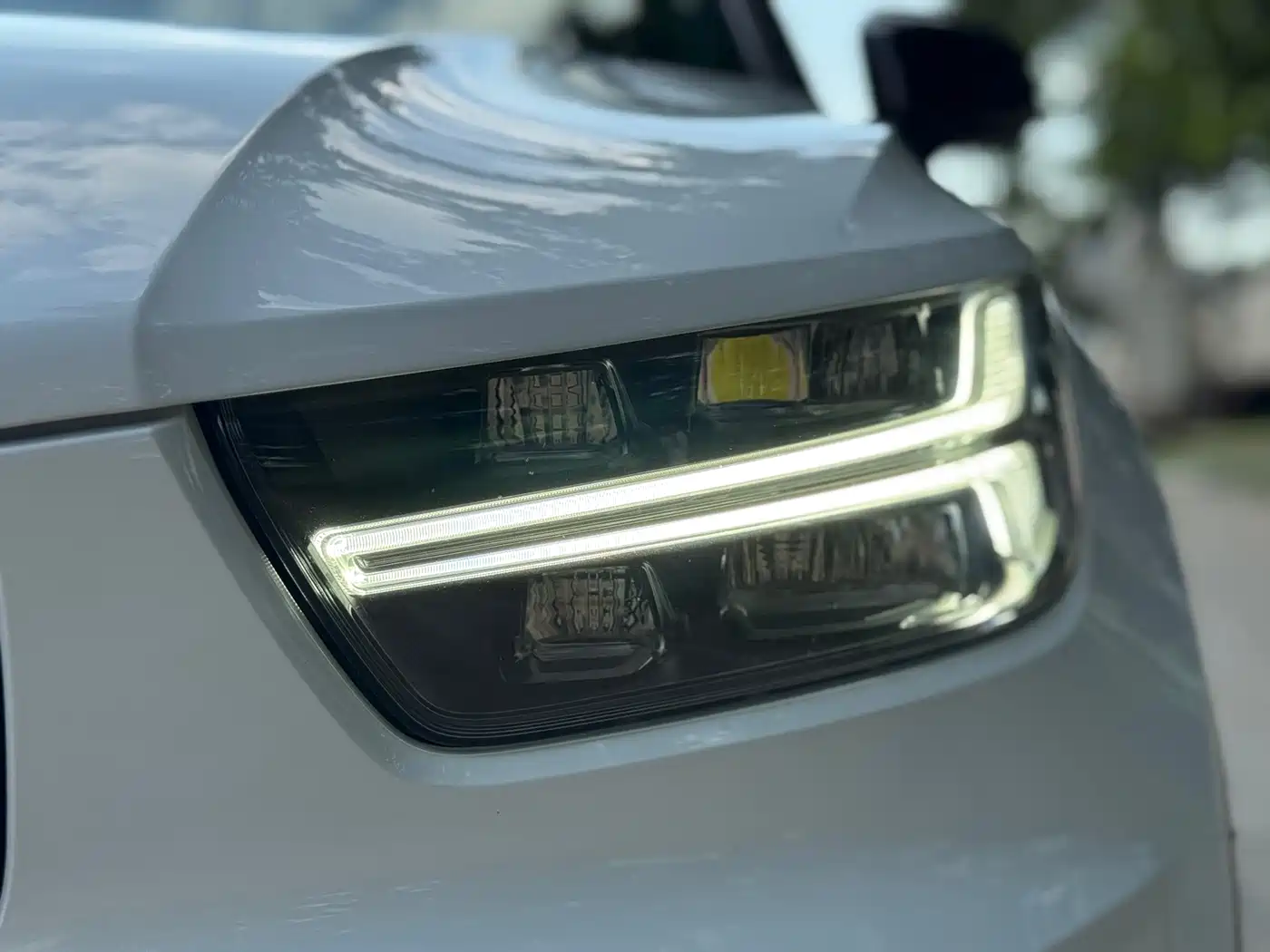 Фото 21 - Volvo XC40